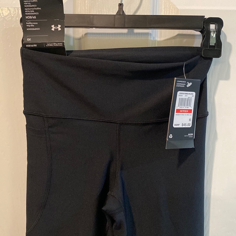 Under Armour high rise compression ankle leggings